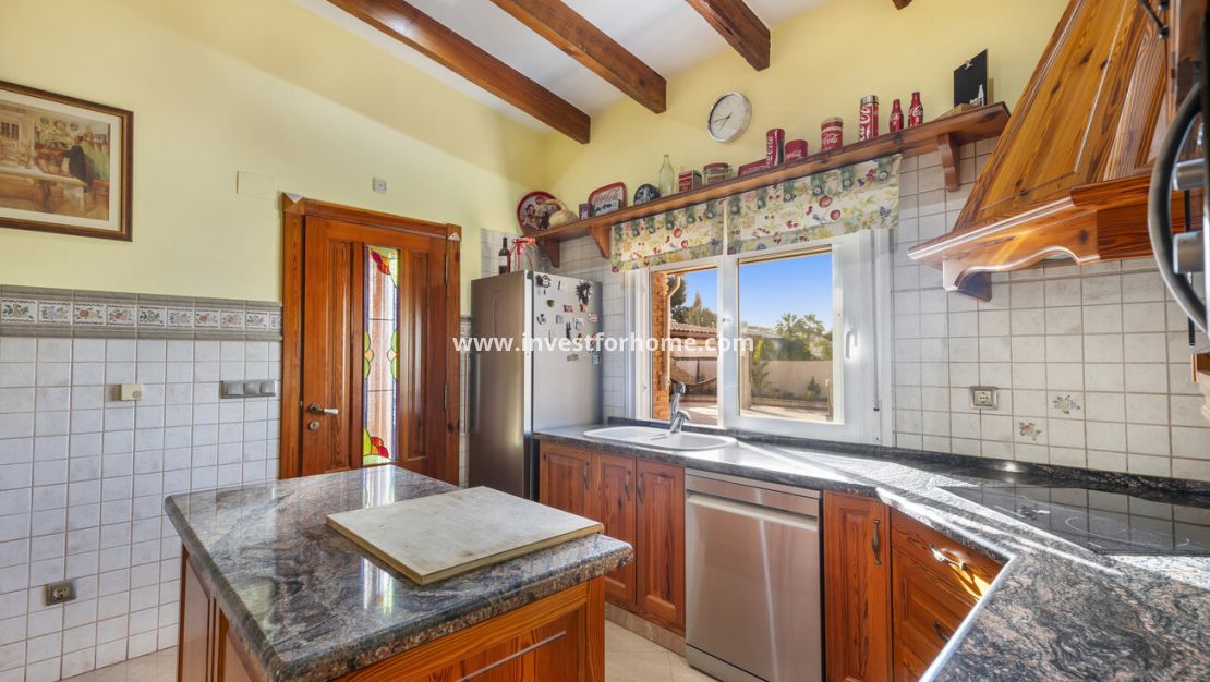 Sale - Villa - Torrevieja - Costa Blanca