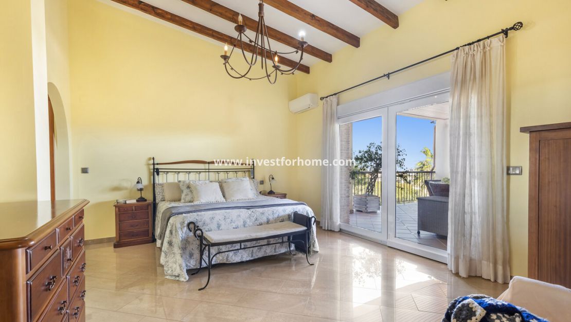 Sale - Villa - Torrevieja - Costa Blanca