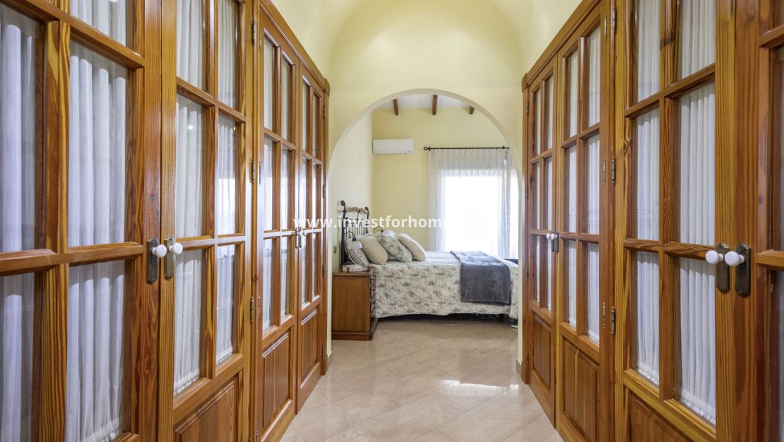 Sale - Villa - Torrevieja - Costa Blanca