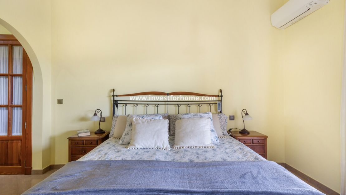 Sale - Villa - Torrevieja - Costa Blanca