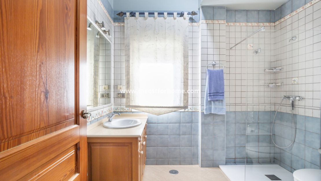 Sale - Villa - Torrevieja - Costa Blanca