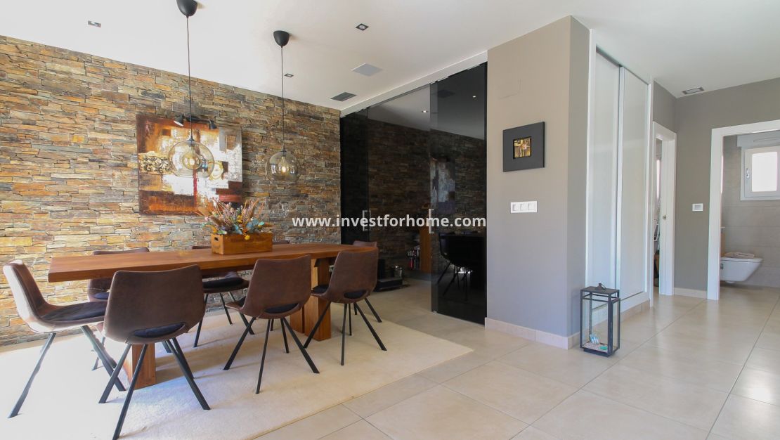 Sale - Villa - Torrevieja - Costa Blanca