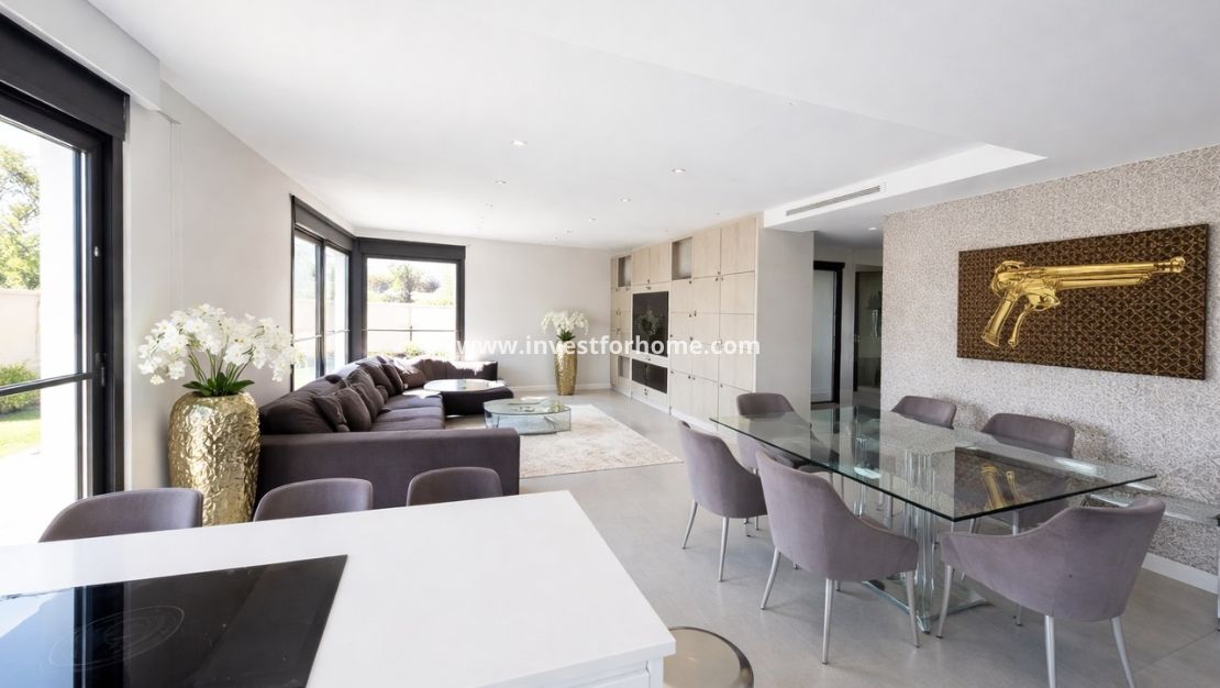 Sale - Villa - Torrevieja - Costa Blanca