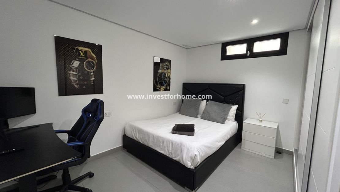 Sale - Villa - Torrevieja - Costa Blanca