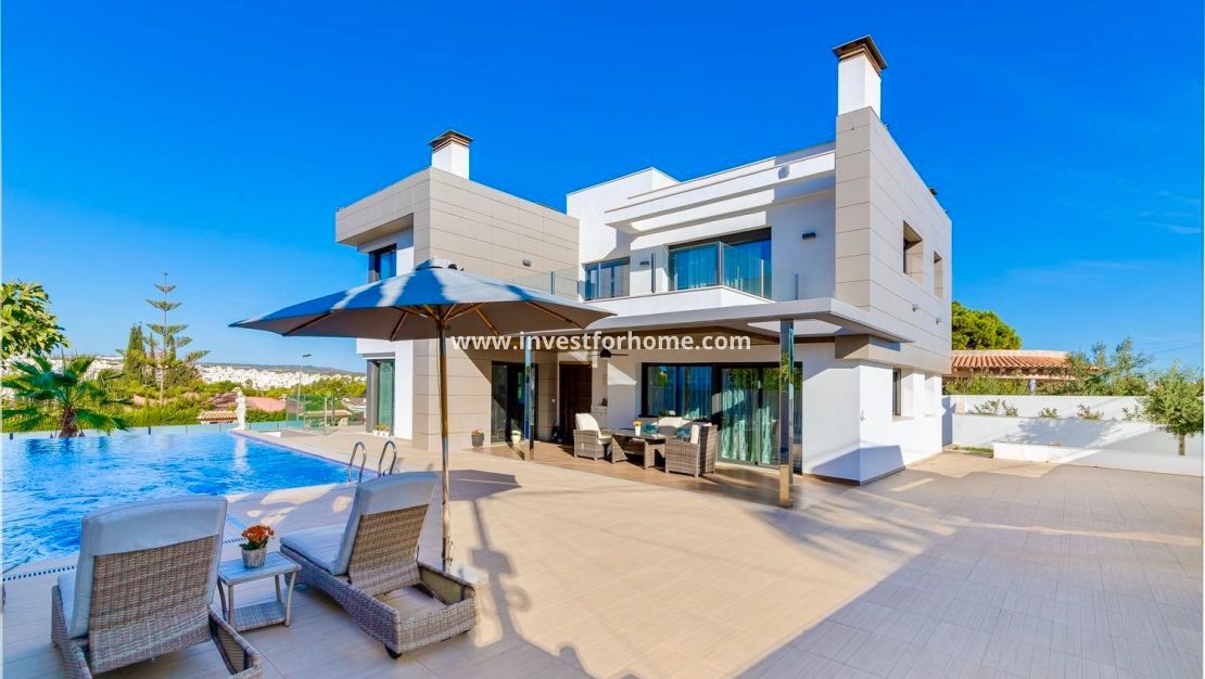 Sale - Villa - Torrevieja - Costa Blanca