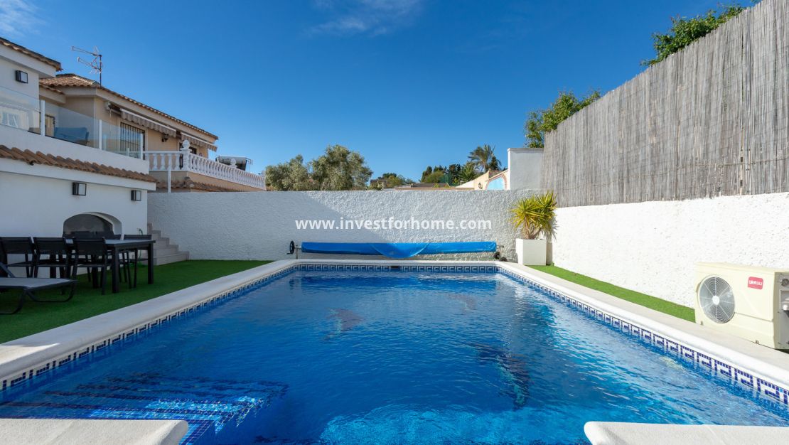 Sale - Villa - Torrevieja - Costa Blanca