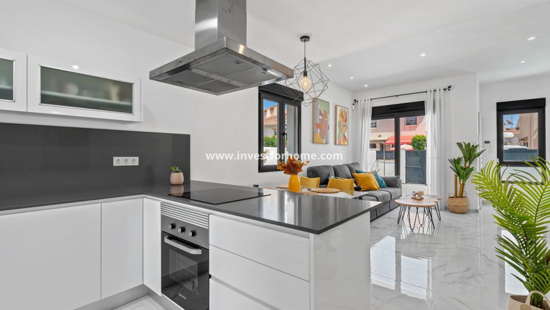 Sale - Villa - Torrevieja - Costa Blanca