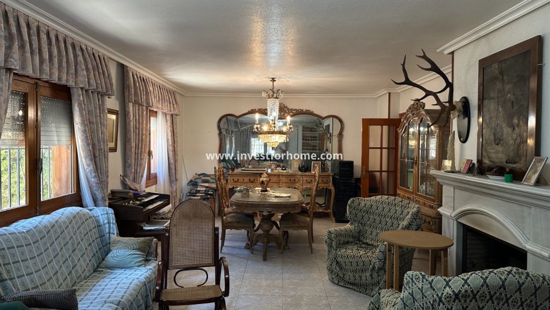Sale - Villa - Torrevieja - Costa Blanca