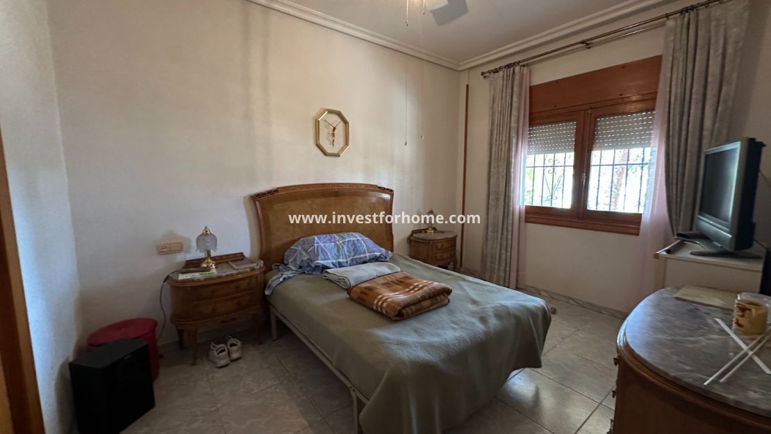 Sale - Villa - Torrevieja - Costa Blanca