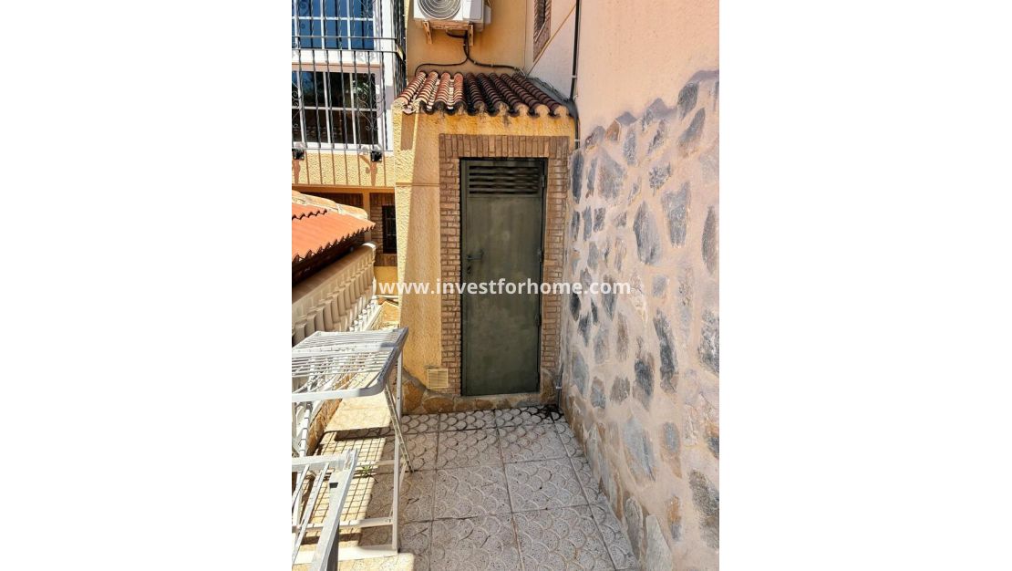 Sale - Villa - Torrevieja - Costa Blanca