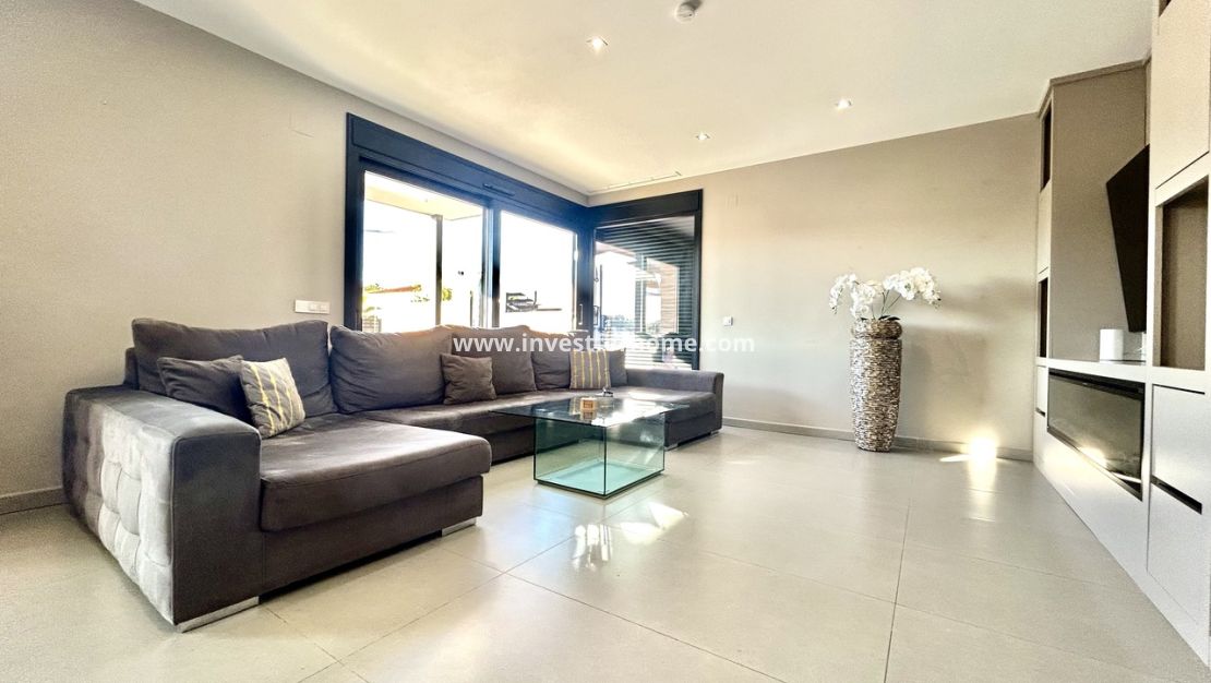 Sale - Villa - Torrevieja - Costa Blanca