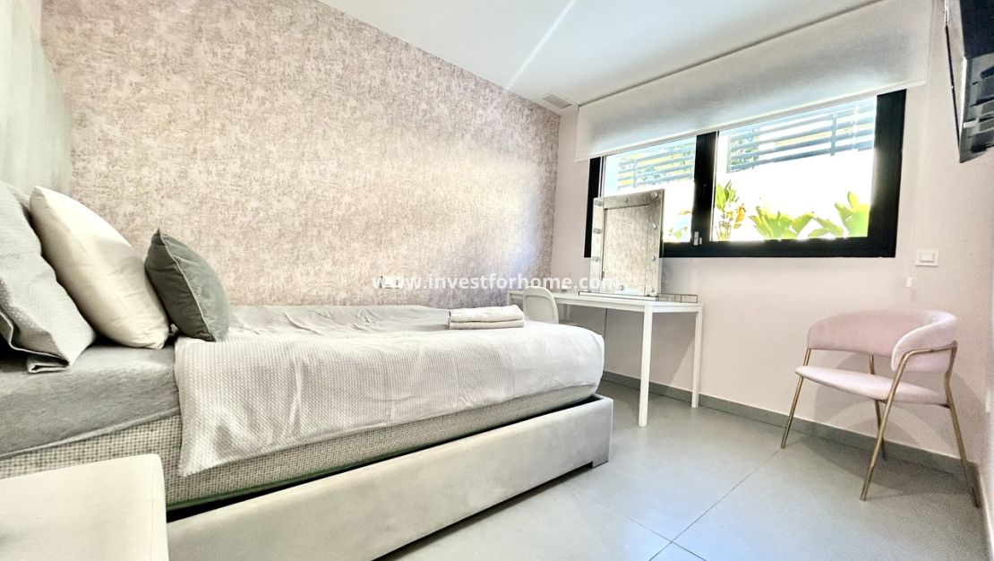 Sale - Villa - Torrevieja - Costa Blanca
