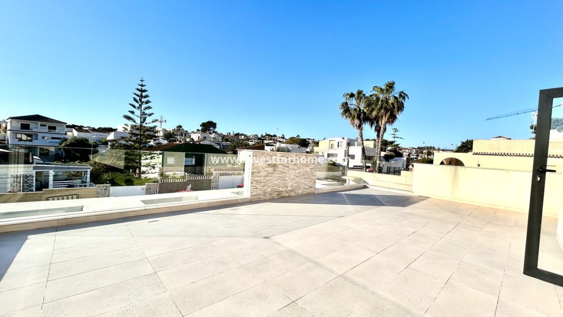 Sale - Villa - Torrevieja - Costa Blanca