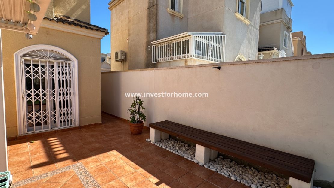 Sale - Villa - Torrevieja - Costa Blanca