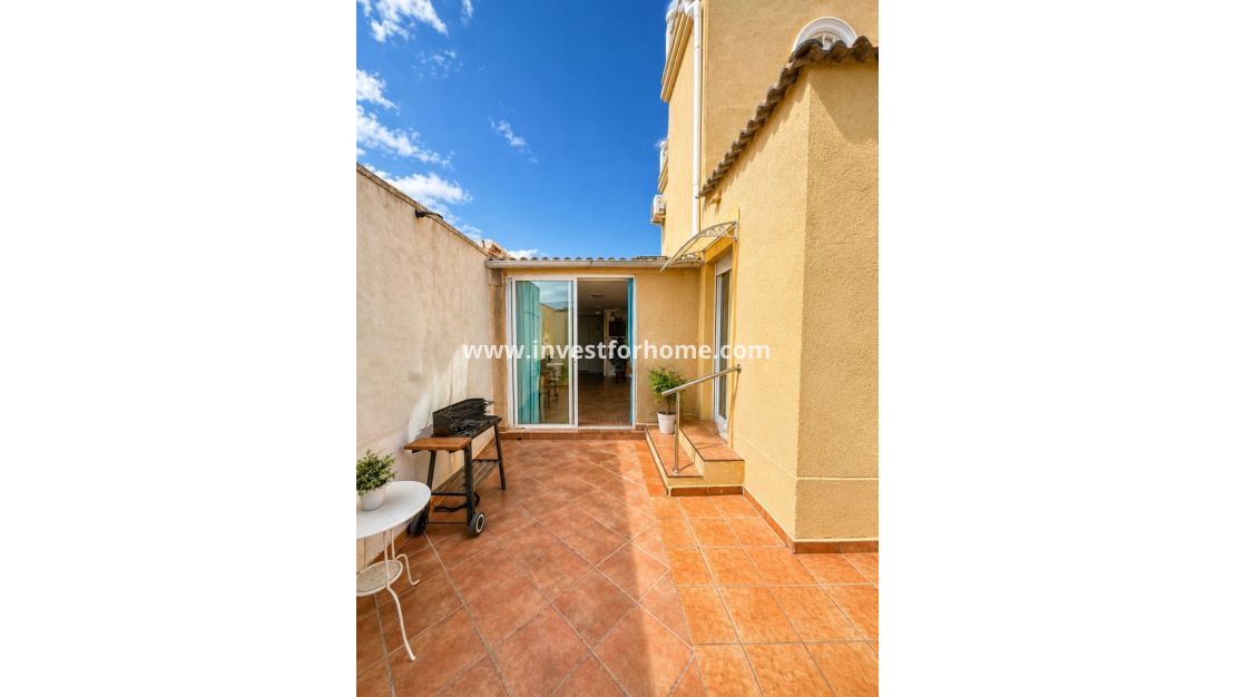 Sale - Villa - Torrevieja - Costa Blanca