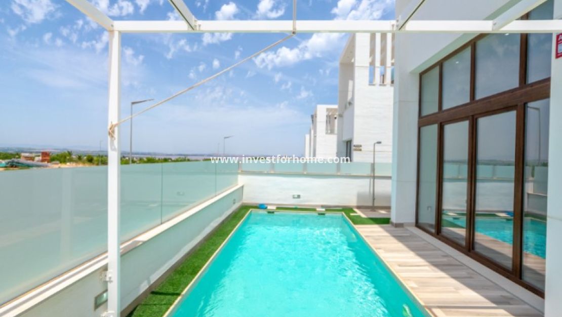 Sale - Villa - Torrevieja - Costa Blanca
