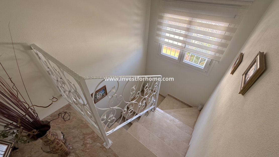 Sale - Villa - Torrevieja - Costa Blanca