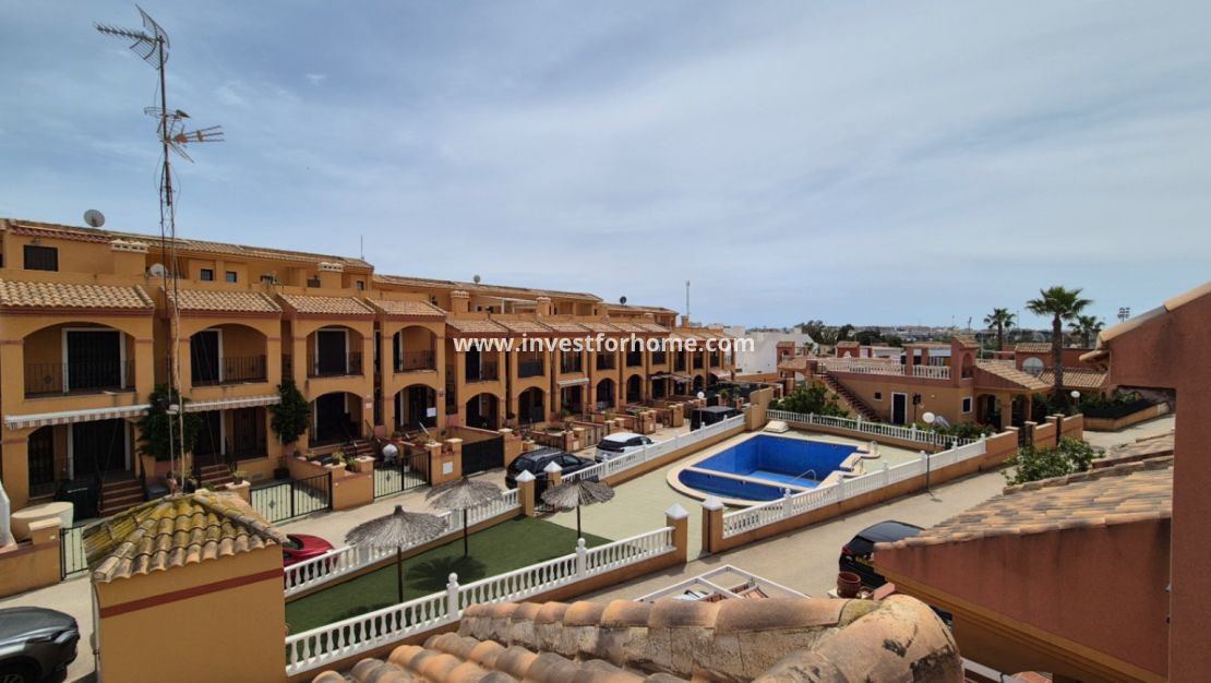 Sale - Villa - Torrevieja - Costa Blanca