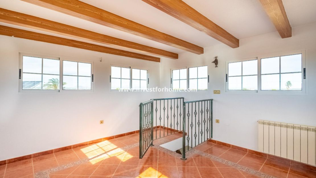 Sale - Villa - Torrevieja - El Chaparral