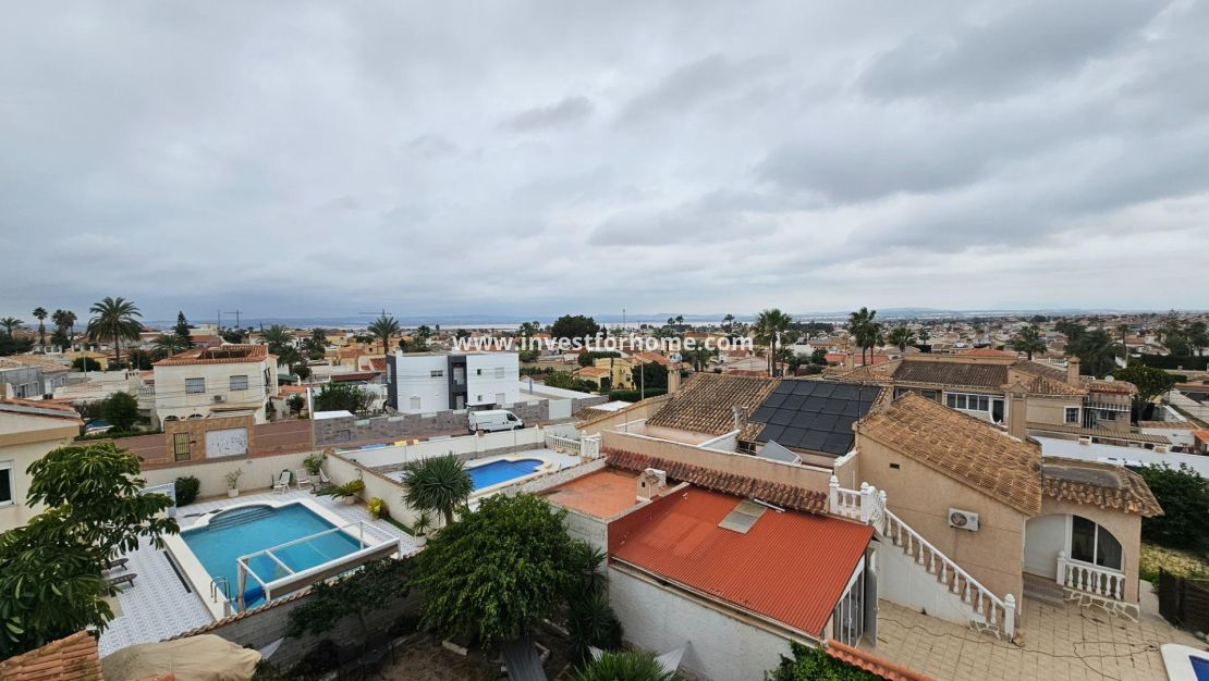 Sale - Villa - Torrevieja - El Chaparral