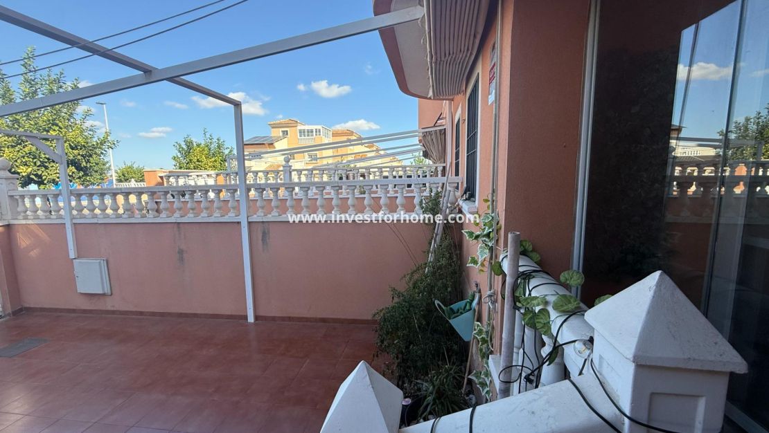 Sale - Villa - Torrevieja - El Limonar