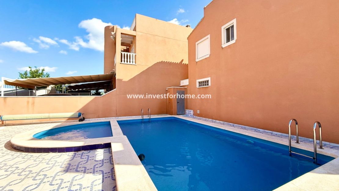 Sale - Villa - Torrevieja - El Limonar