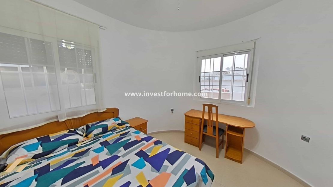 Sale - Villa - Torrevieja - La Siesta-El Chaparral