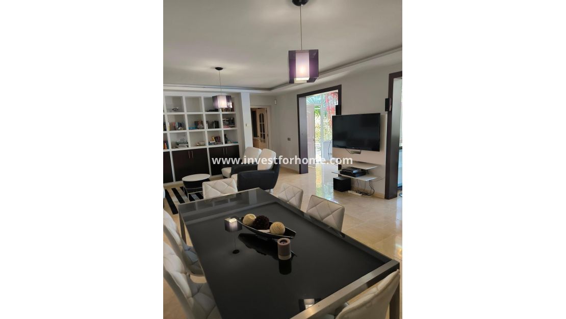 Sale - Villa - Torrevieja - La Siesta-El Chaparral