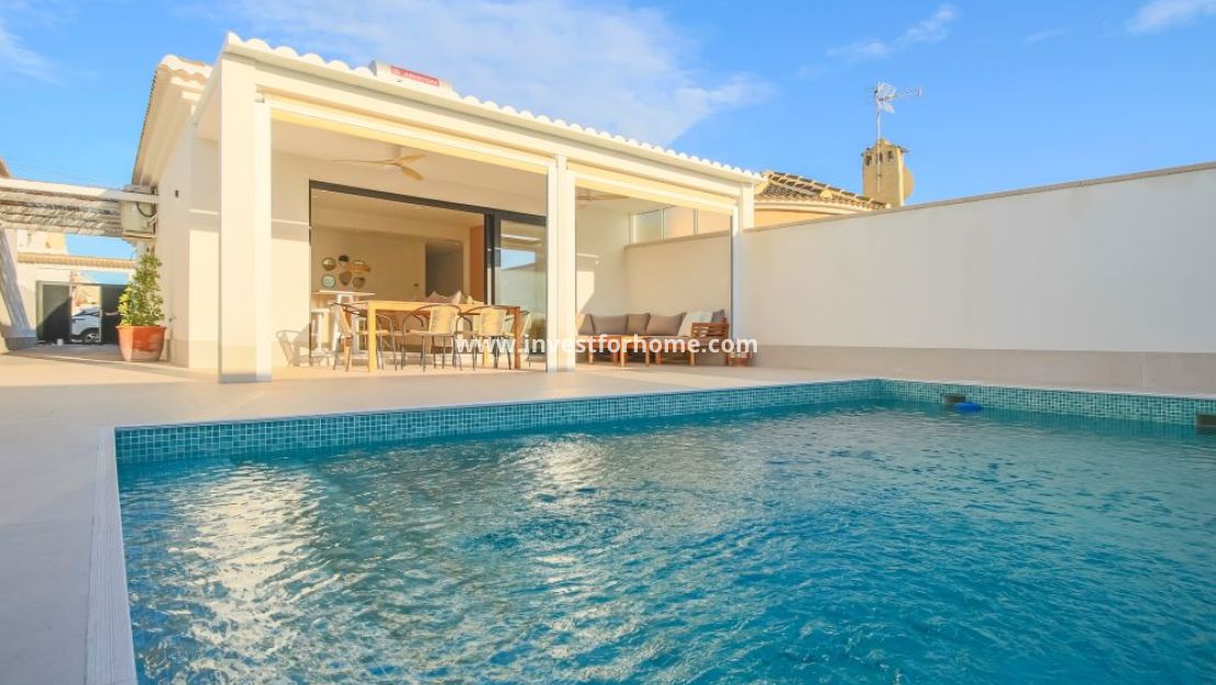 Sale - Villa - Torrevieja - La Siesta-El Chaparral