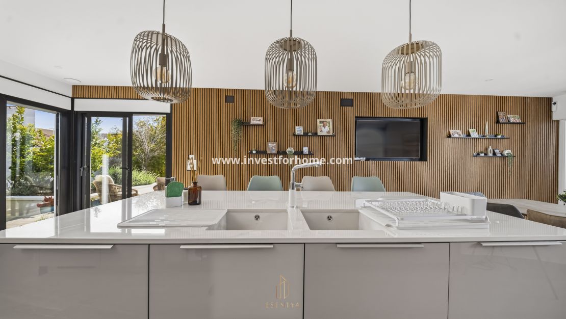 Sale - Villa - Torrevieja - La Siesta-El Chaparral