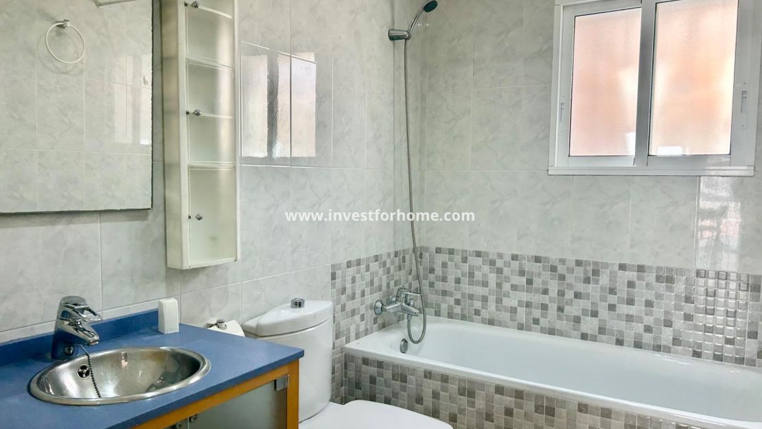 Sale - Villa - Torrevieja - La Siesta-El Chaparral