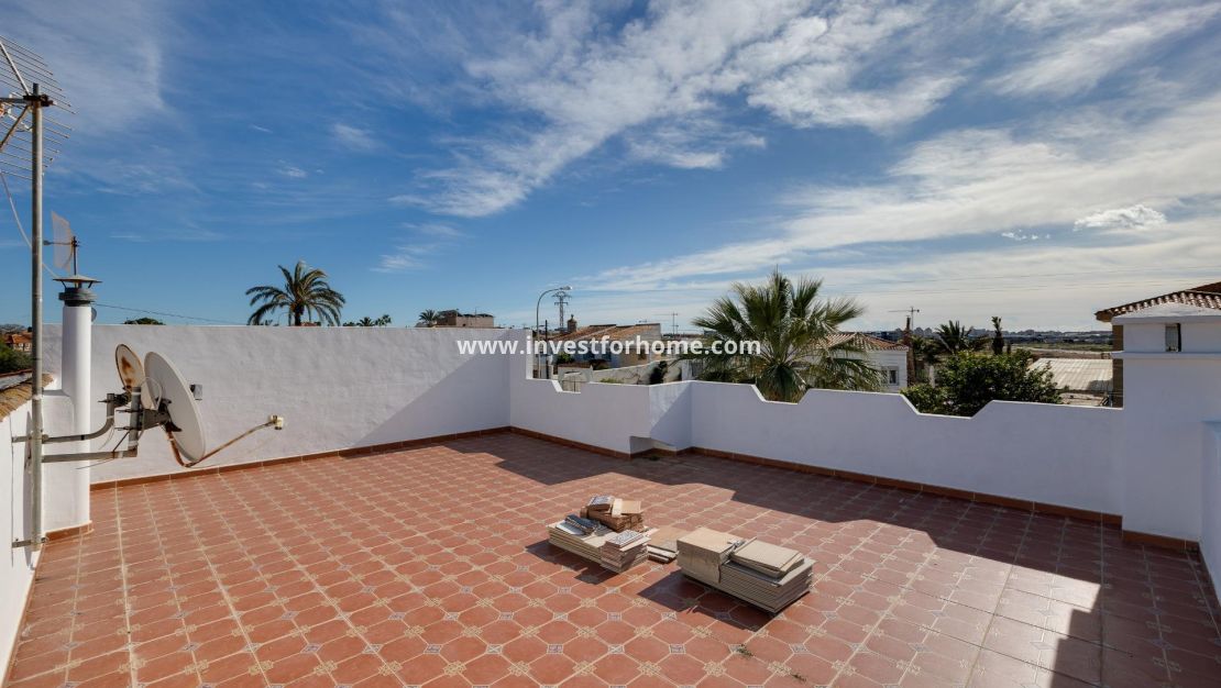 Sale - Villa - Torrevieja - La Siesta - El Salado - Torreta