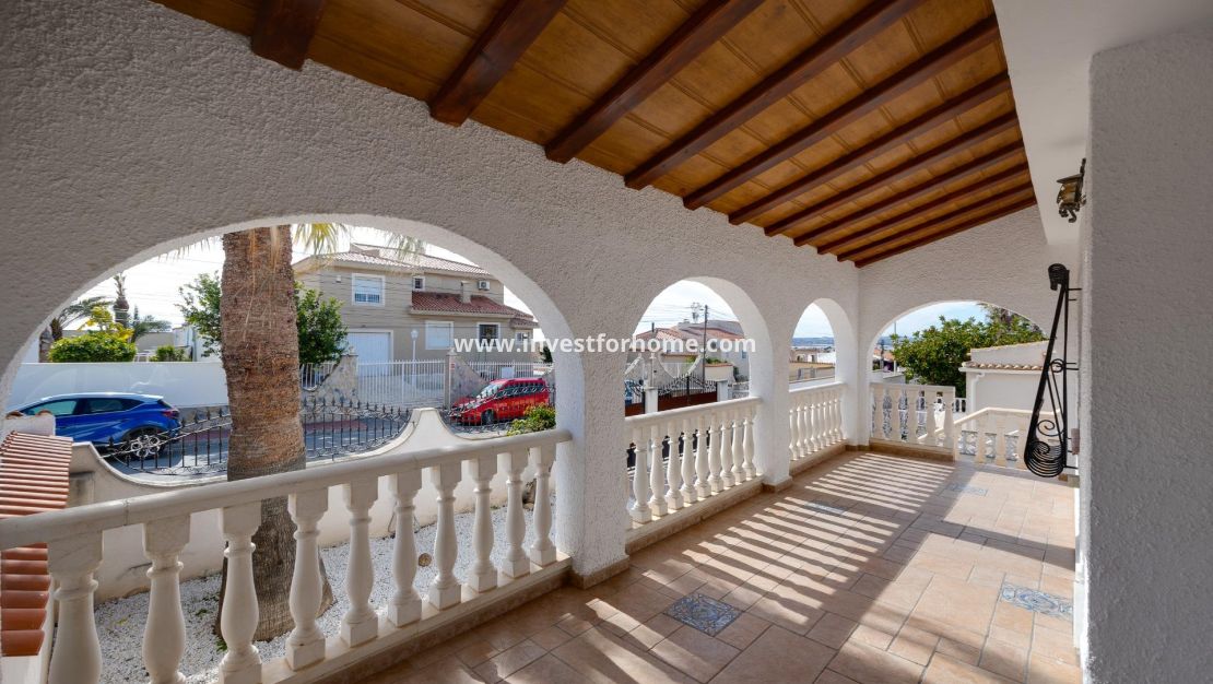Sale - Villa - Torrevieja - La Siesta - El Salado - Torreta