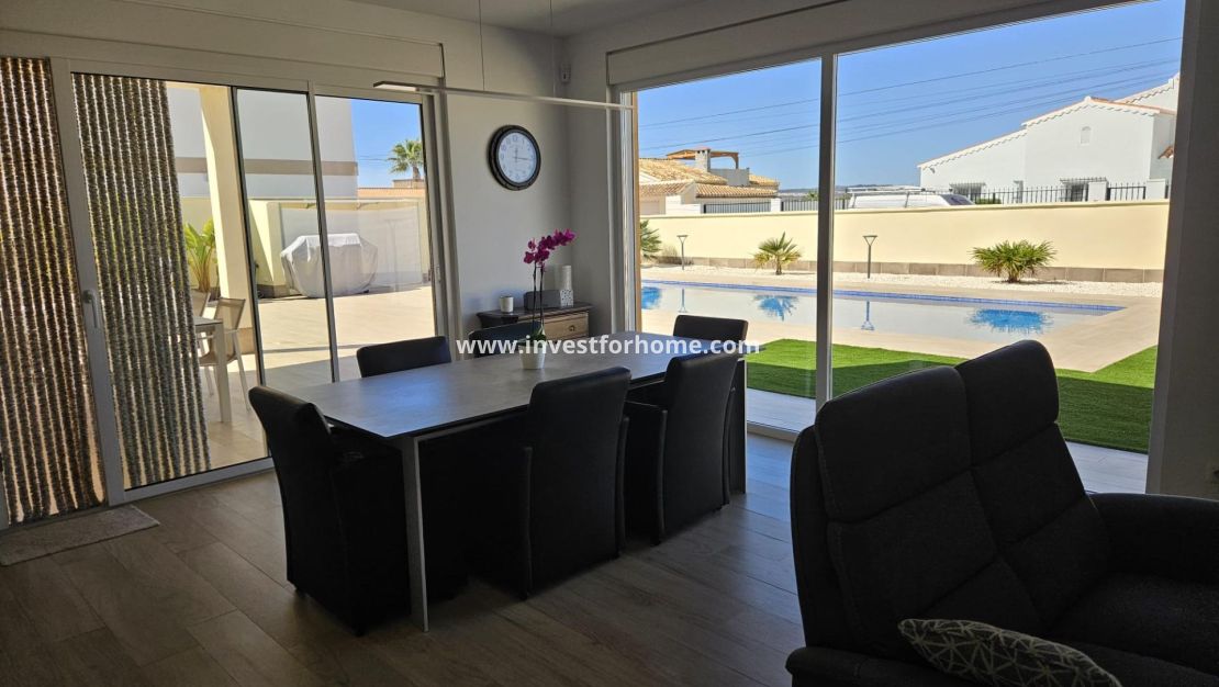 Sale - Villa - Torrevieja - La Siesta - El Salado - Torreta