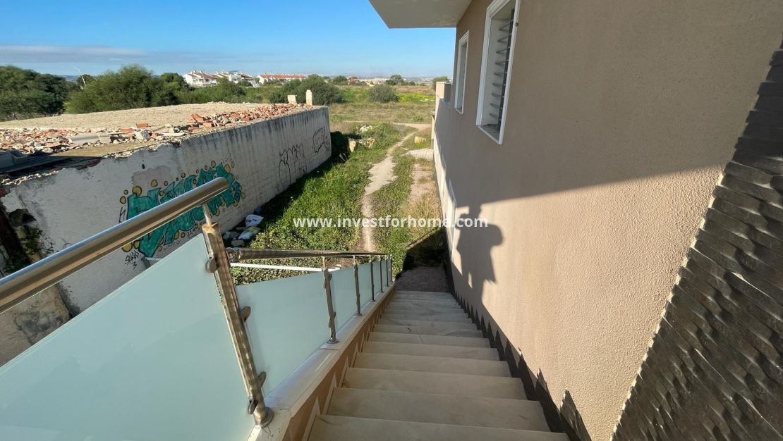Sale - Villa - Torrevieja - La Siesta - El Salado - Torreta