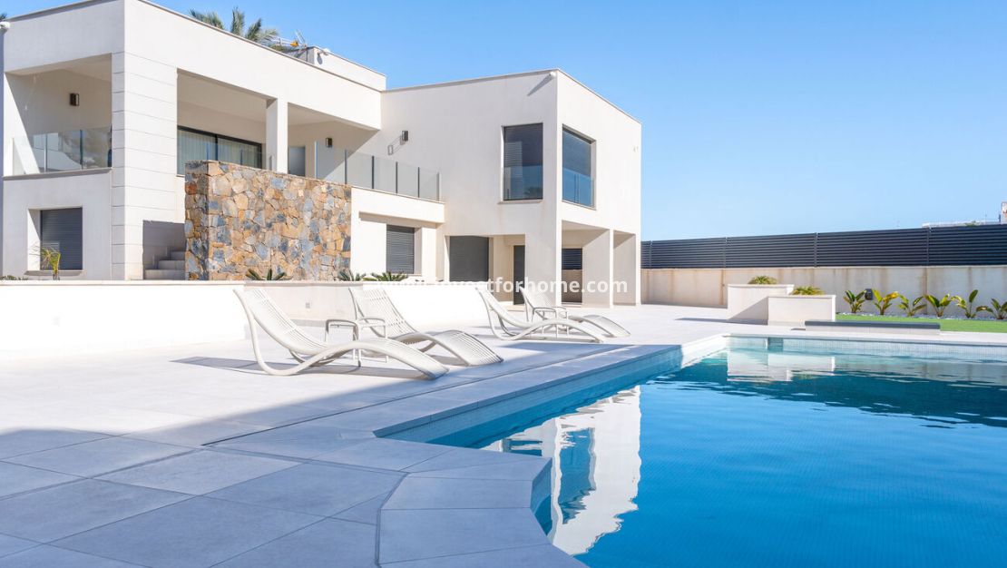 Sale - Villa - Torrevieja - La Valeta