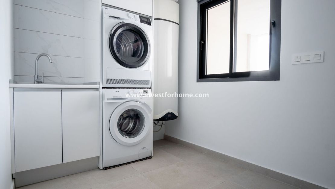 Sale - Villa - Torrevieja - La Valeta