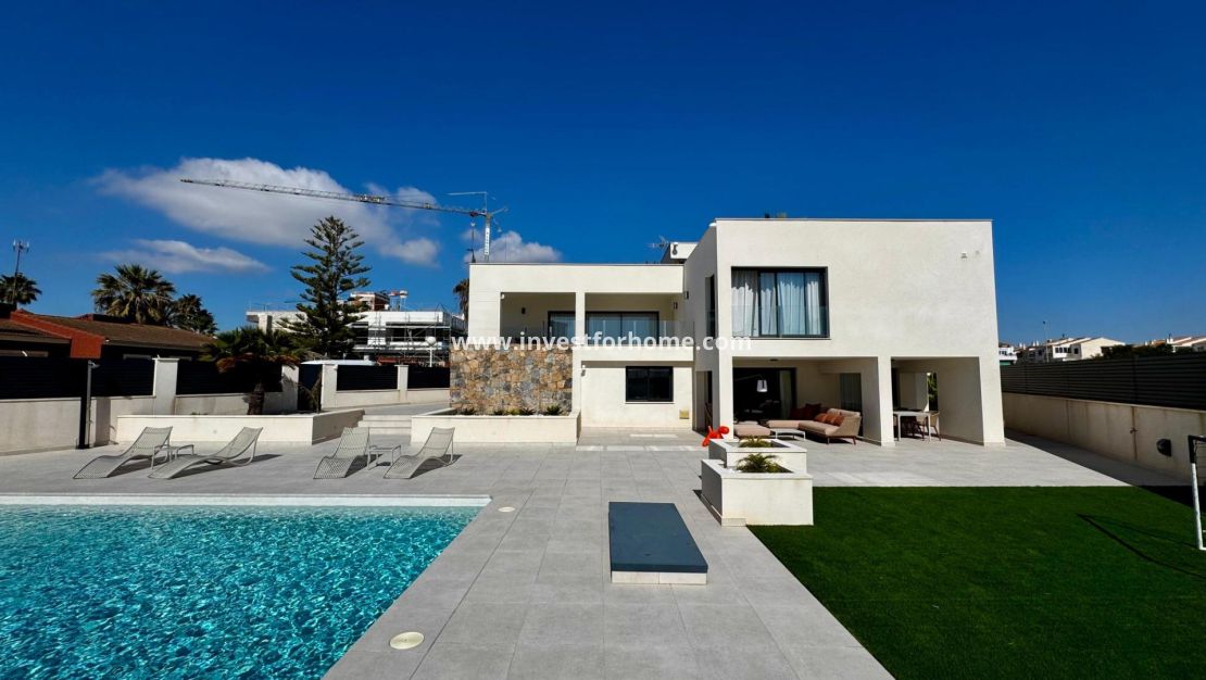 Sale - Villa - Torrevieja - La Veleta