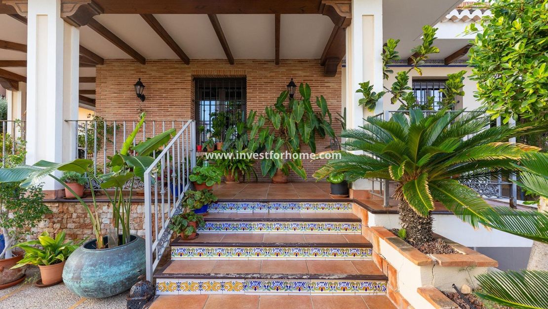 Sale - Villa - Torrevieja - La Veleta