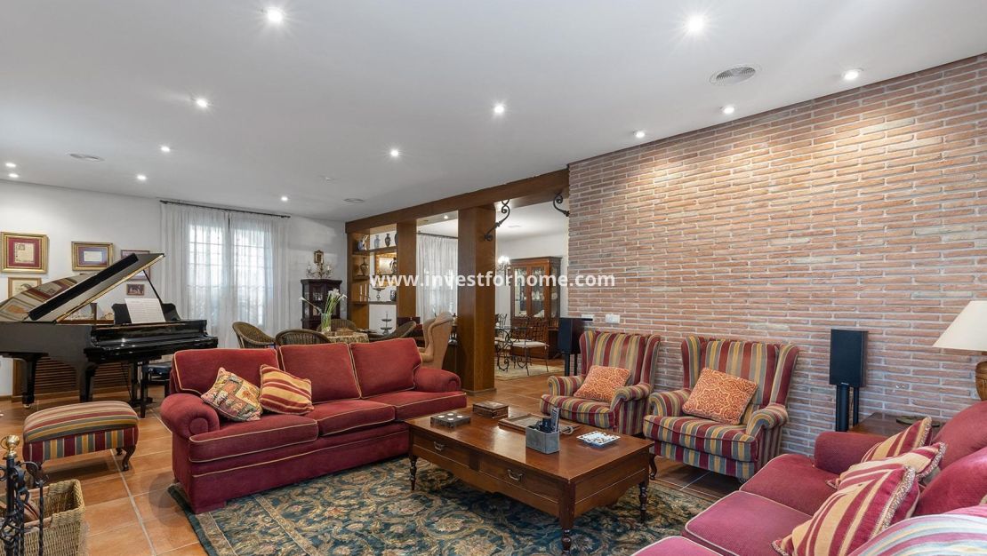 Sale - Villa - Torrevieja - La Veleta