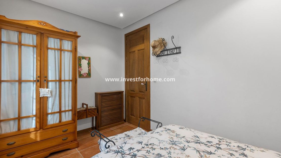 Sale - Villa - Torrevieja - La Veleta