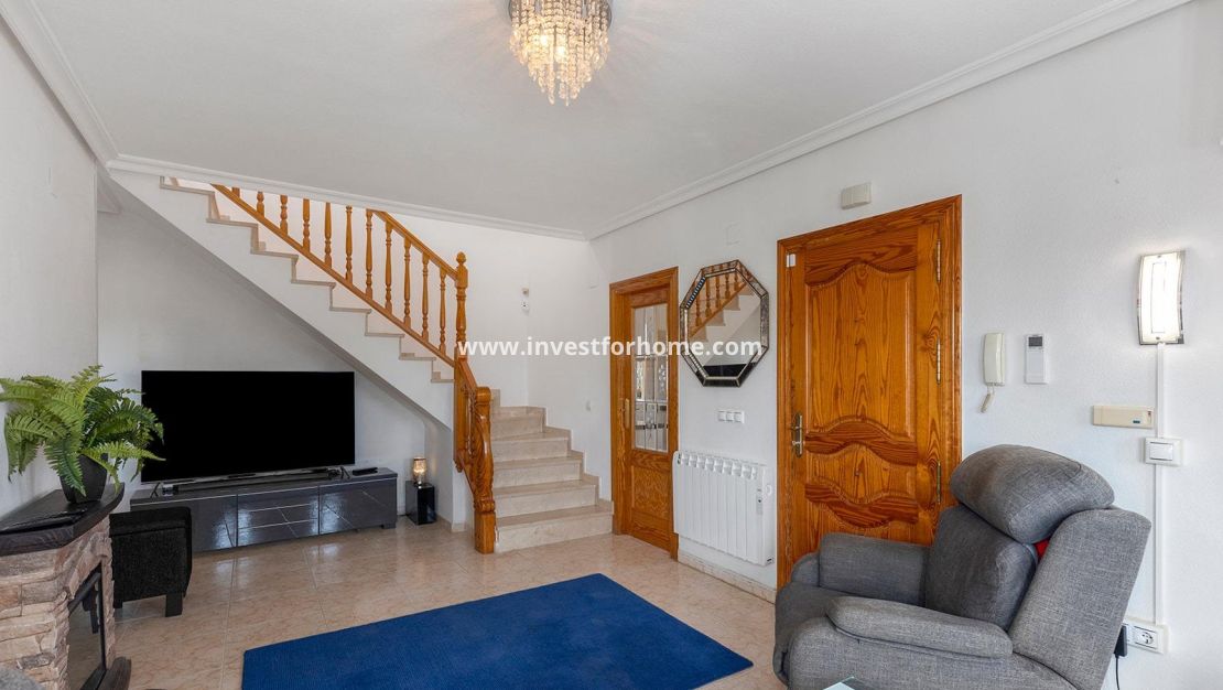 Sale - Villa - Torrevieja - Los Balcones - Los Altos Del Edén