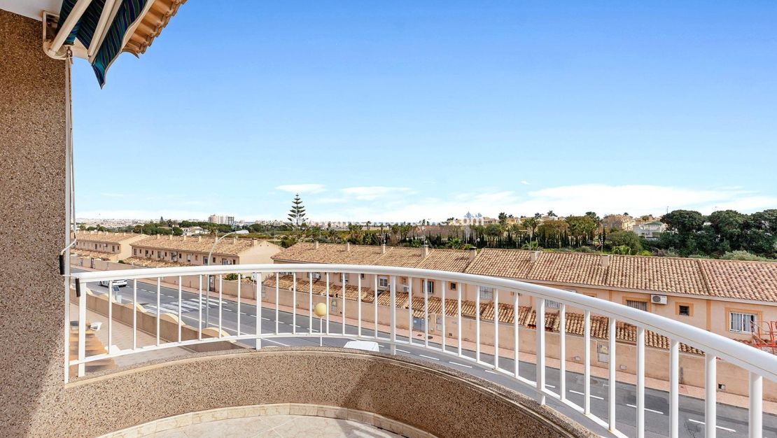 Sale - Villa - Torrevieja - Los Balcones - Los Altos Del Edén