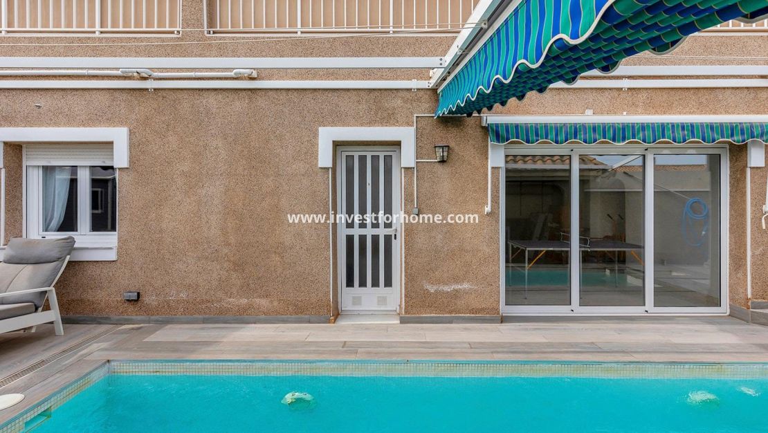 Sale - Villa - Torrevieja - Los Balcones - Los Altos Del Edén