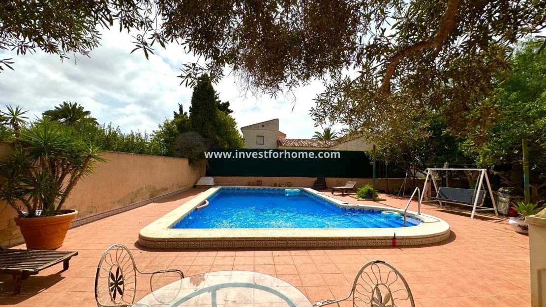 Sale - Villa - Torrevieja - Los Balcones - Los Altos Del Edén
