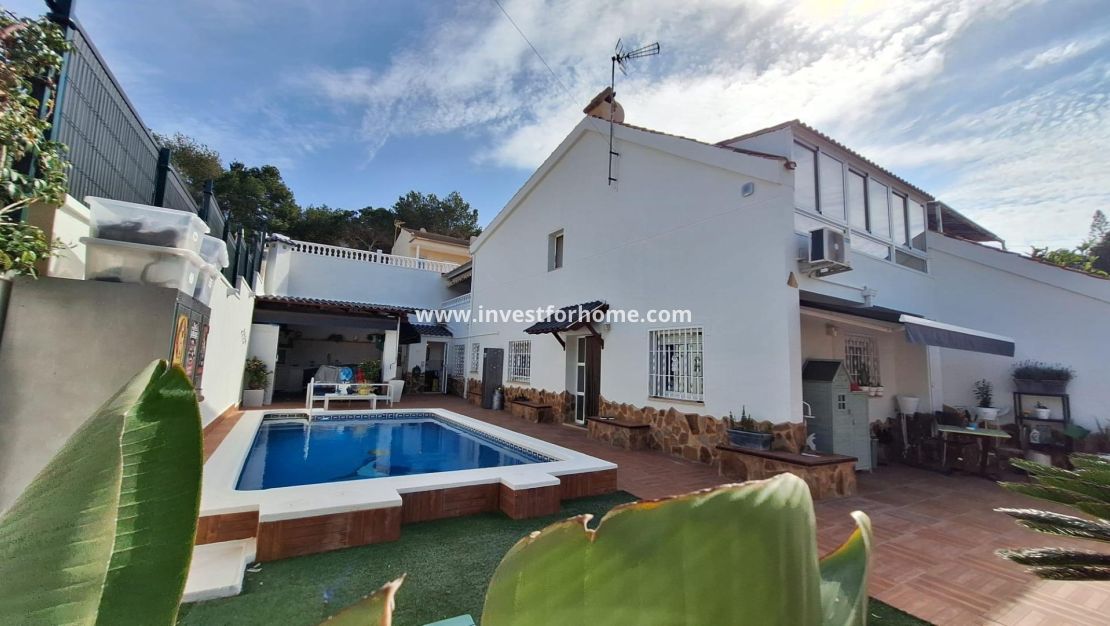 Sale - Villa - Torrevieja - Los Balcones - Los Altos Del Edén