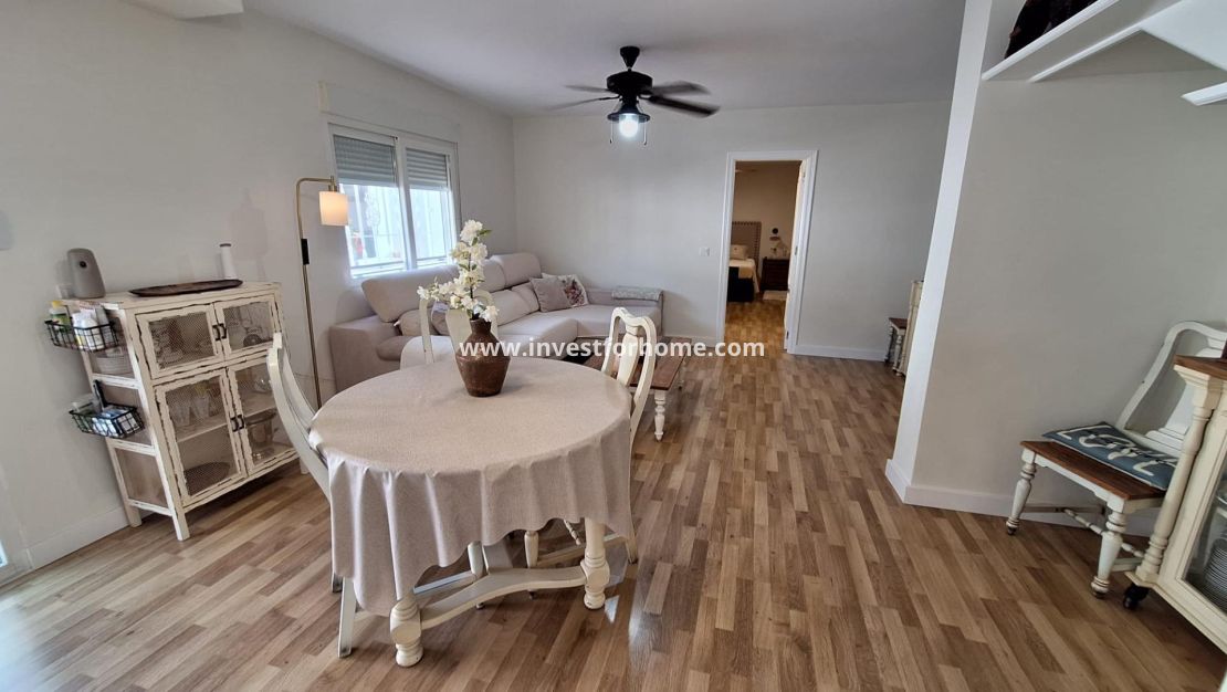 Sale - Villa - Torrevieja - Los Balcones - Los Altos Del Edén