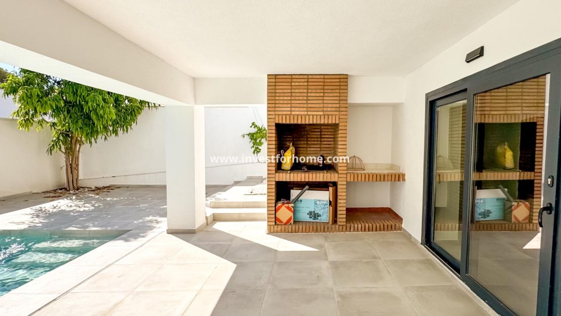 Sale - Villa - Torrevieja - Los Balcones - Los Altos Del Edén