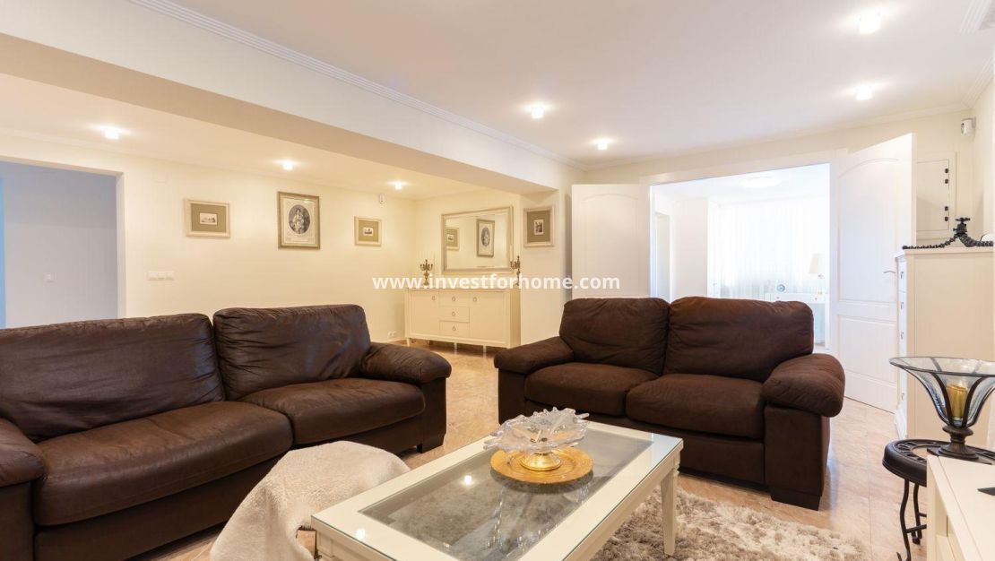 Sale - Villa - Torrevieja - Los Balcones - Los Altos Del Edén