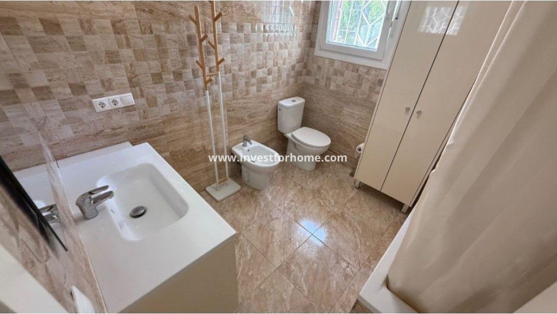 Sale - Villa - Torrevieja - Los Balcones - Los Altos Del Edén